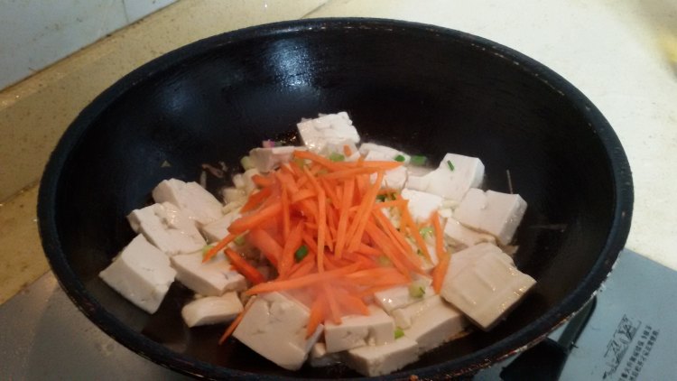 青椒杂蔬煎豆腐步骤5