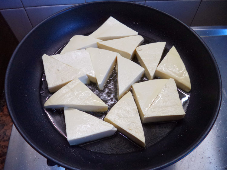 家常豆腐煲步骤1
