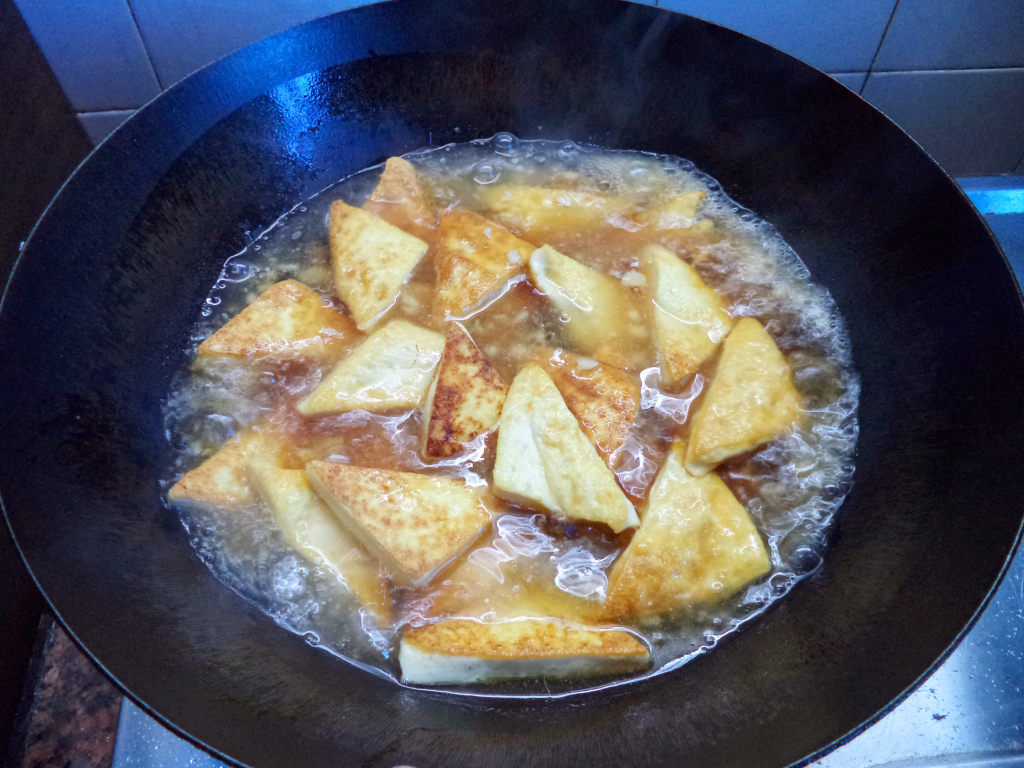 家常豆腐煲步骤5