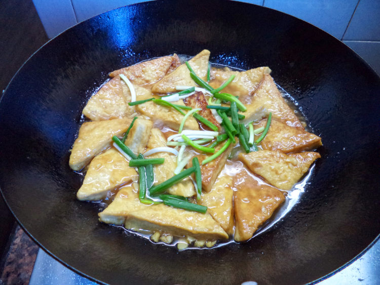 家常豆腐煲步骤6