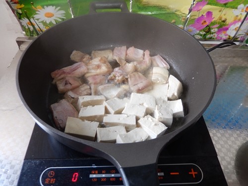 干锅鱼腩豆腐步骤6