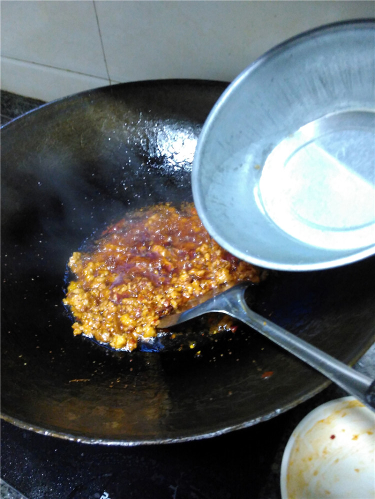 烂肉豆腐盖浇饭步骤6