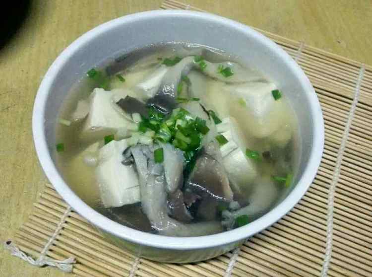 平菇豆腐汤步骤4