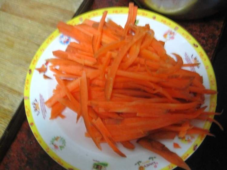 胡萝卜丝煎豆腐步骤2