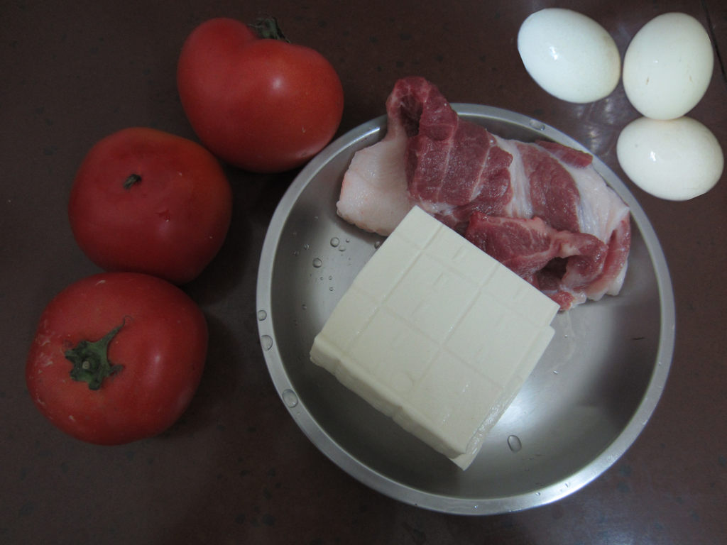 蕃茄滑蛋肉碎煮豆腐步骤1