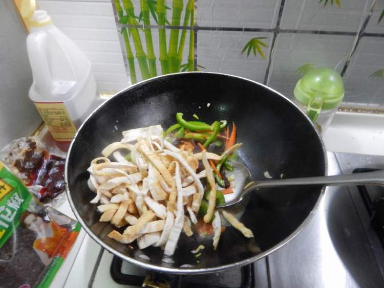 鱼香豆腐丝步骤10