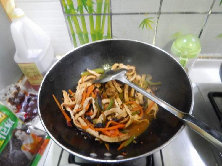 鱼香豆腐丝步骤15