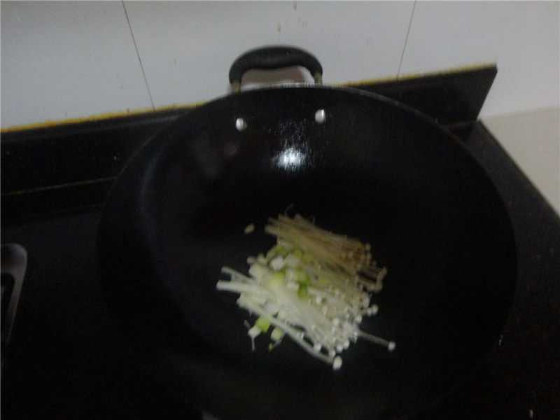 金针菇豆腐汤步骤2