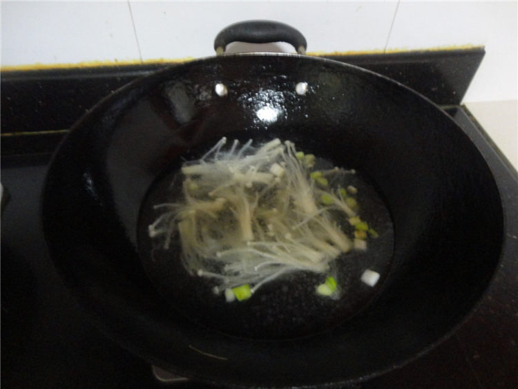 金针菇豆腐汤步骤3