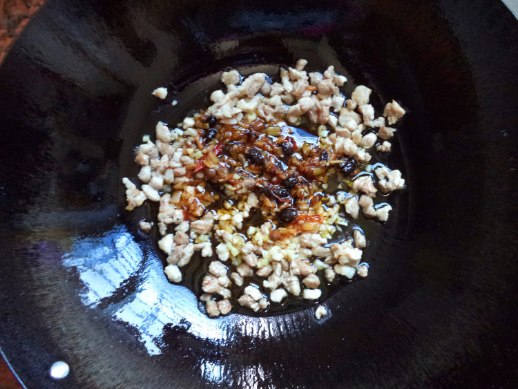 肉末豆腐盖浇饭步骤4