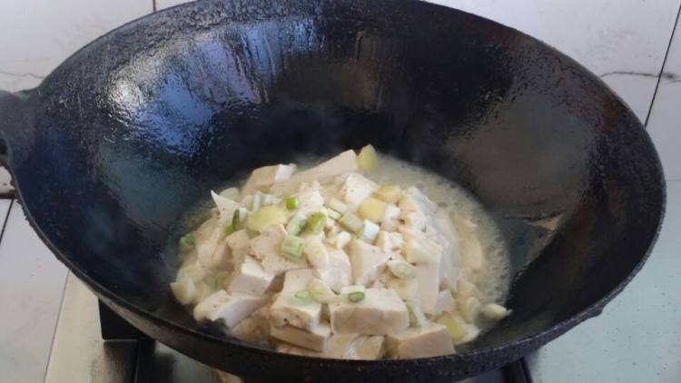 酱油炖豆腐步骤4