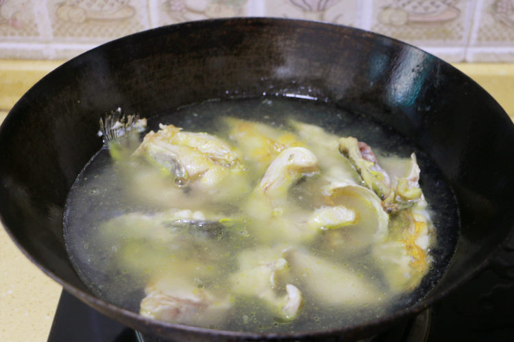 鲶鱼豆腐汤步骤9