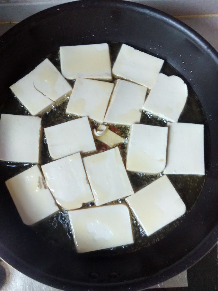 油煎豆腐步骤3