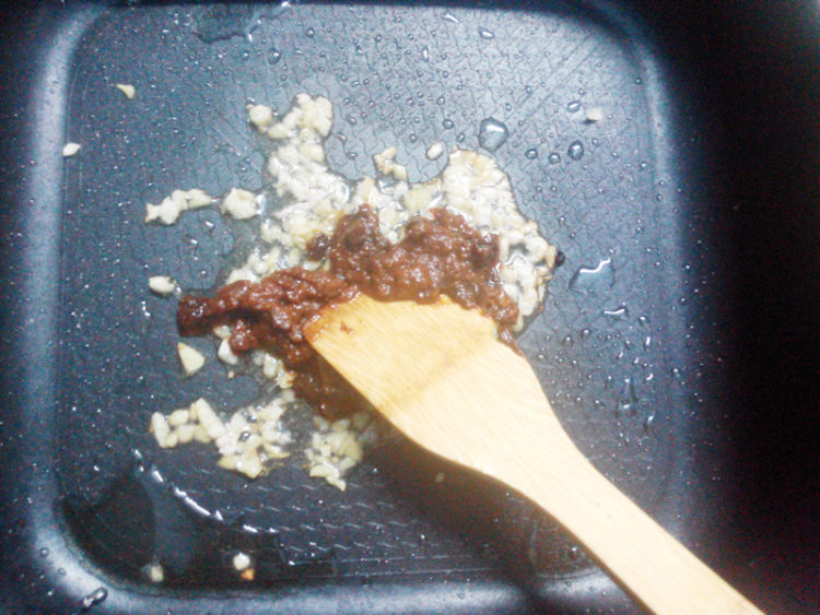 酱汁豆腐块步骤6