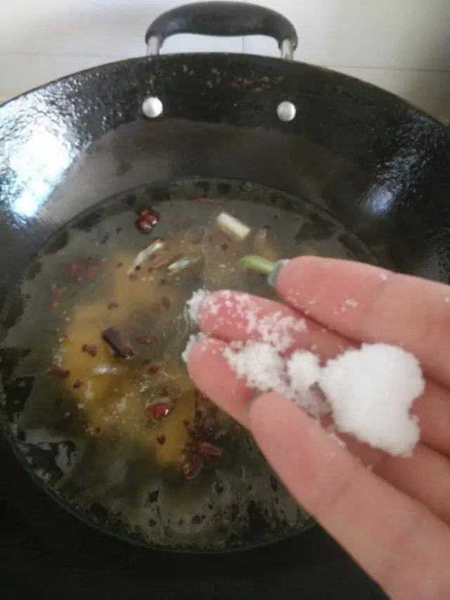 丑鱼豆腐汤步骤8