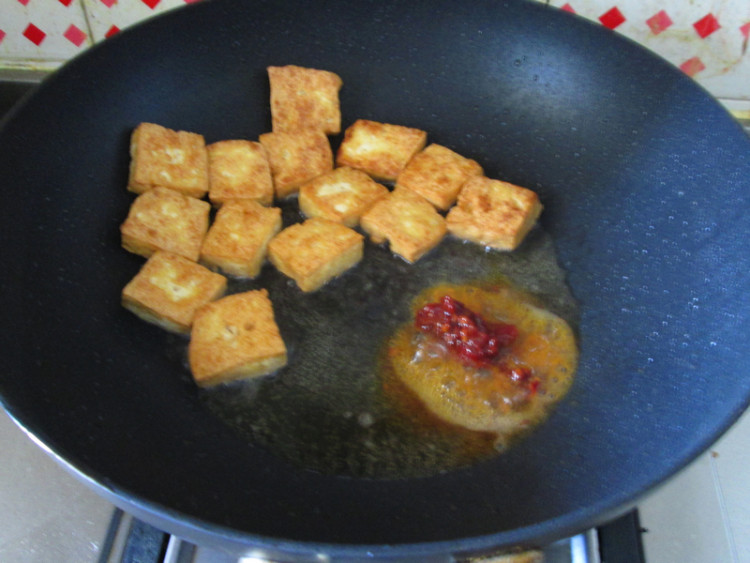 鱼香肉沫烧豆腐步骤5