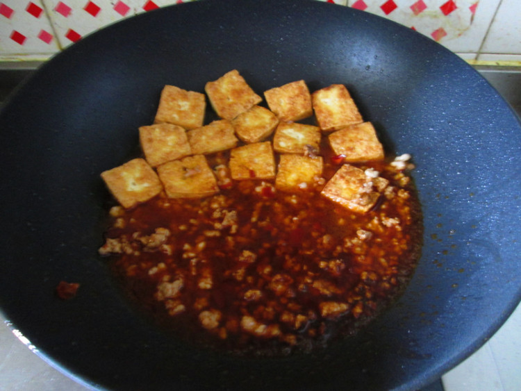 鱼香肉沫烧豆腐步骤7
