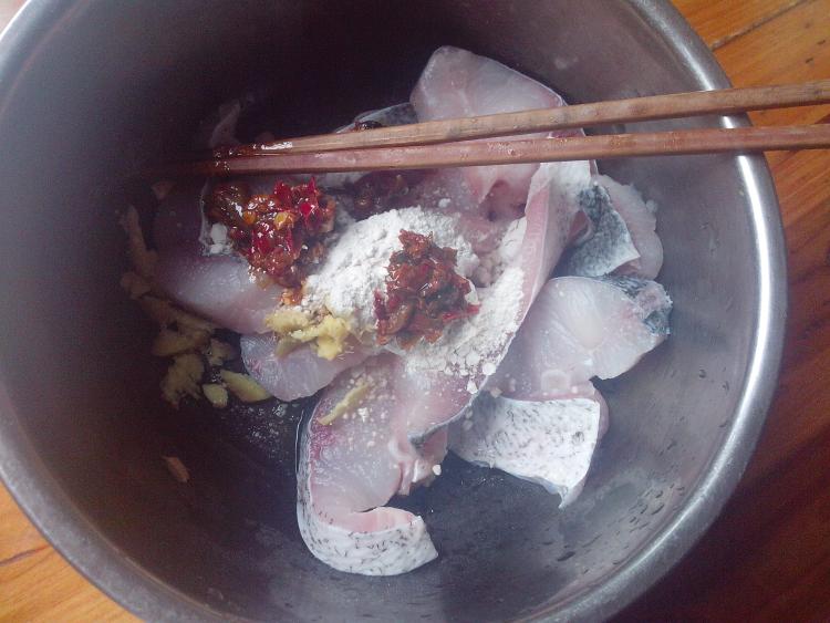 豆腐烧鱼块步骤2