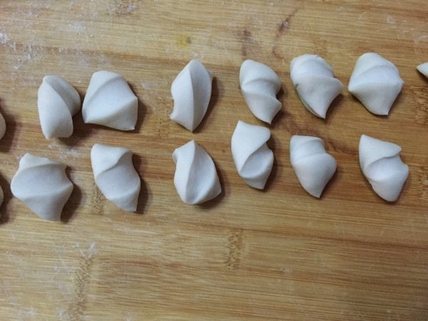 香菇油菜素水饺步骤15