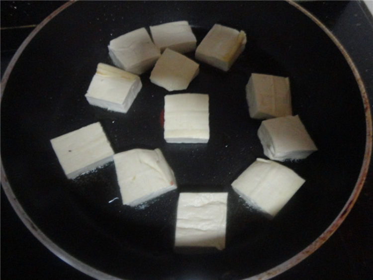 豆腐烧金针菇步骤3