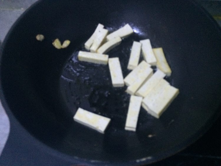 香芹煎豆腐步骤2