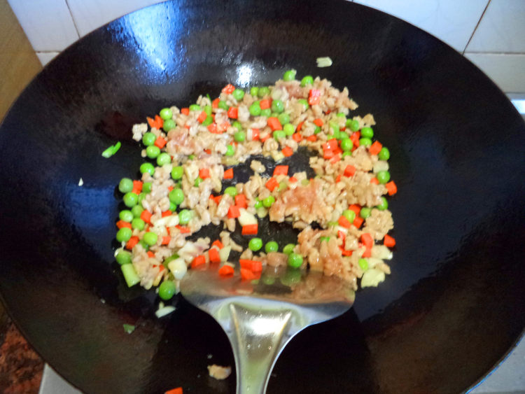 豌豆肉末烧豆腐步骤5