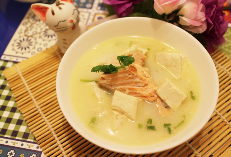 三文鱼牛奶豆腐汤步骤7