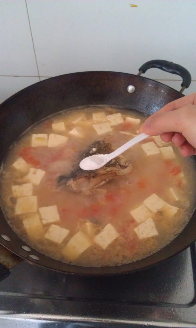 番茄豆腐鱼汤步骤12