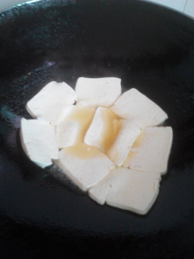 韭菜煎豆腐步骤2