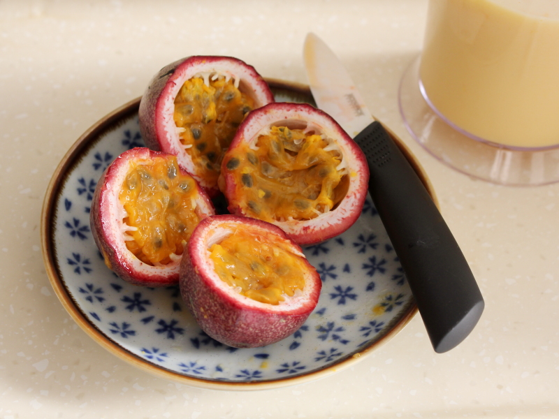 百香果芒果牛奶饮步骤6