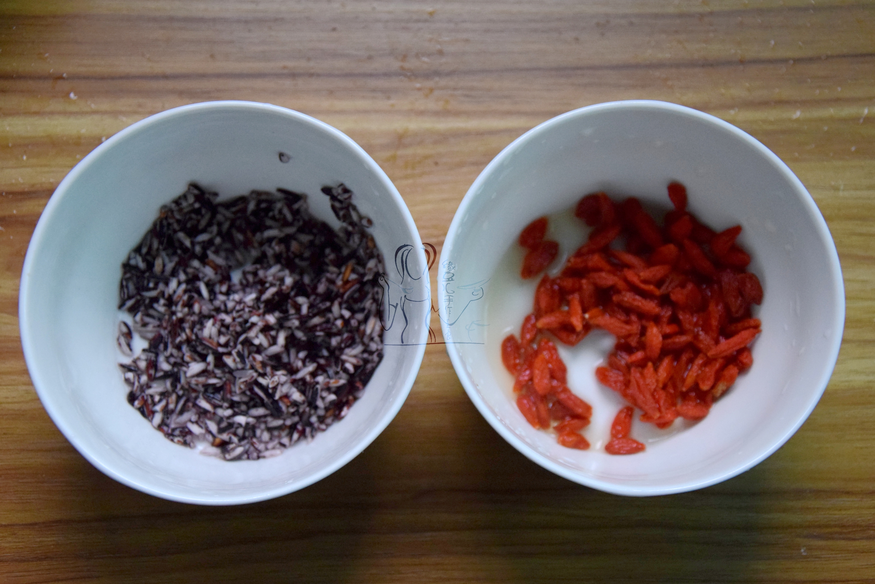 红枣枸杞紫米豆浆步骤3