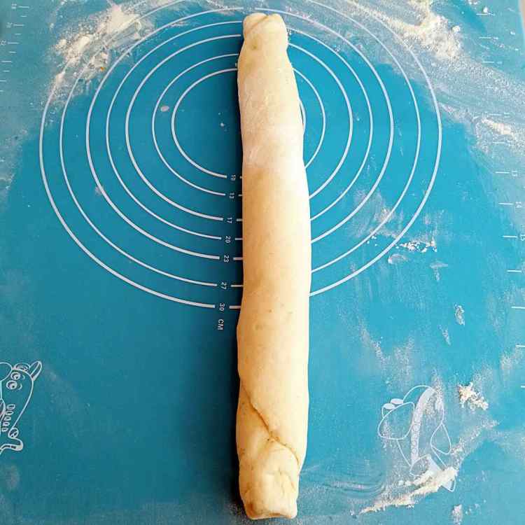 芝麻盐千层饼步骤8