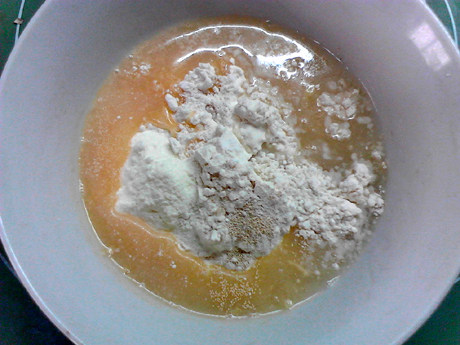 黄桃面包配法罗夫蛋奶步骤2
