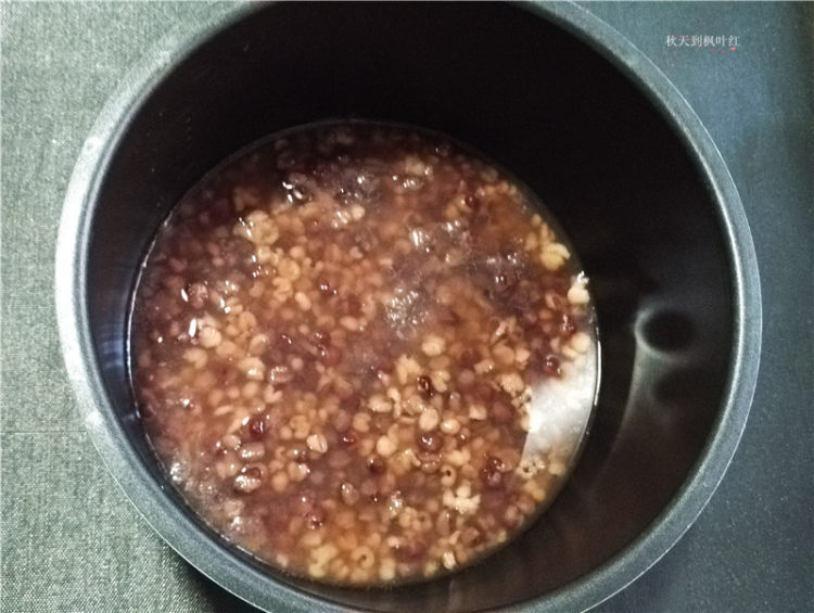 红豆薏米芡实粥步骤5