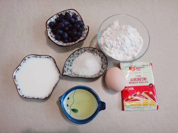 爆浆蓝莓玛芬蛋糕步骤1