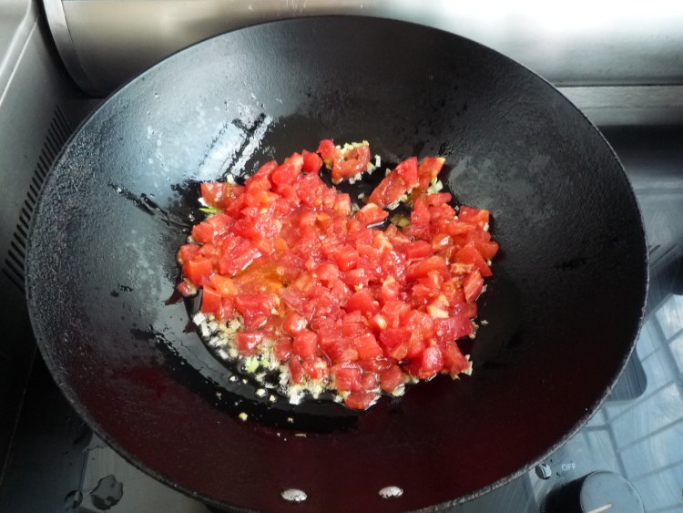 西红柿鸡蛋疙塔汤步骤5