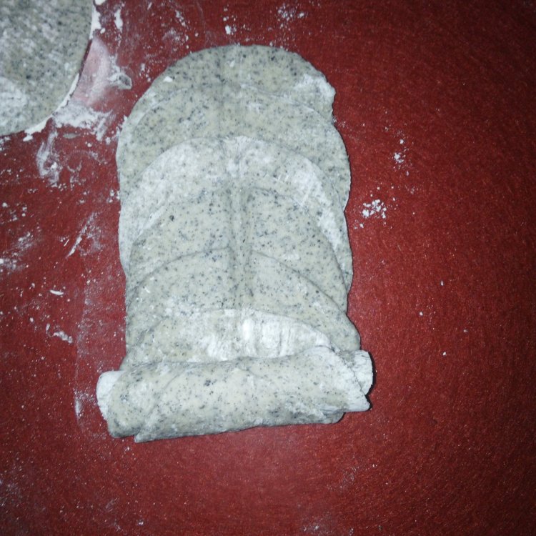 黑芝麻玫瑰花形馒头步骤10