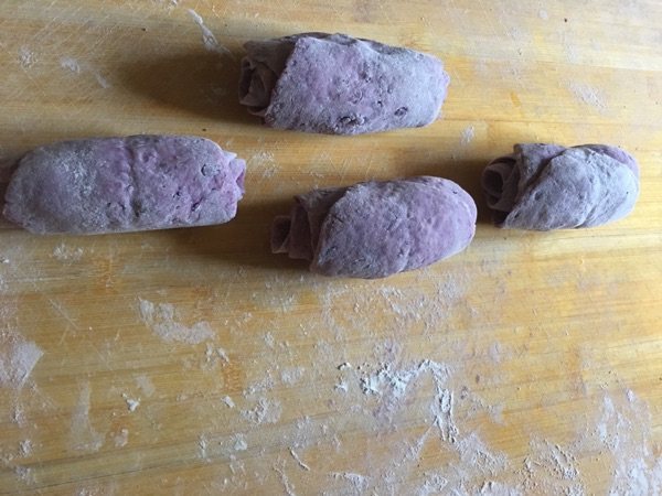 奶香紫薯玫瑰花卷步骤12