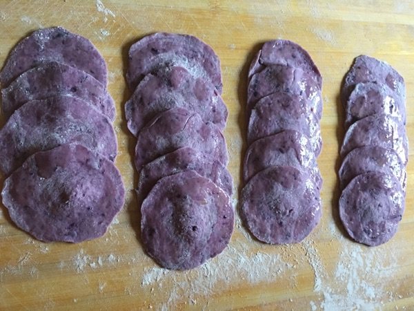 奶香紫薯玫瑰花卷步骤10