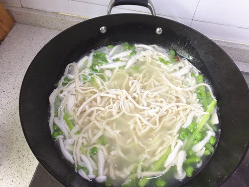 三鲜手擀面步骤14