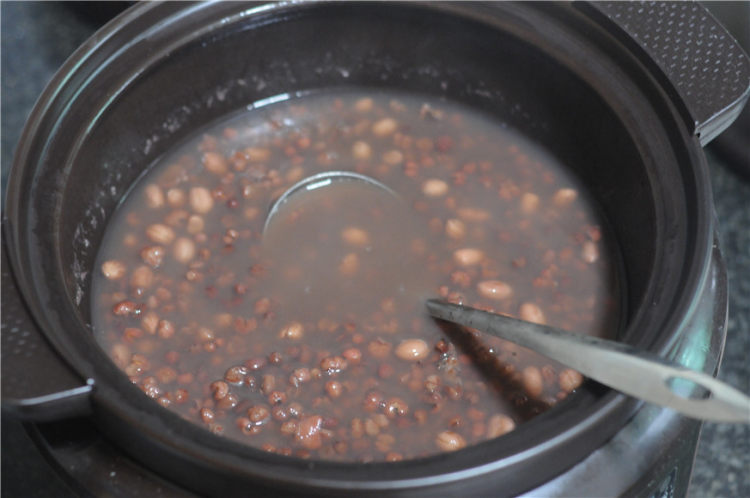#盛夏餐桌#红豆薏米粥步骤7