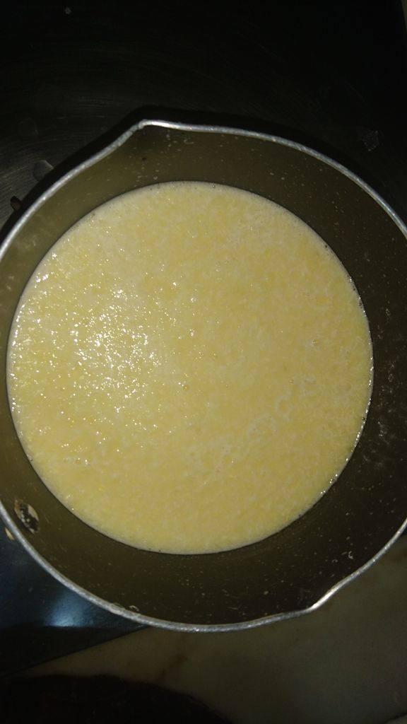 胡萝卜玉米羹（果汁机步骤2