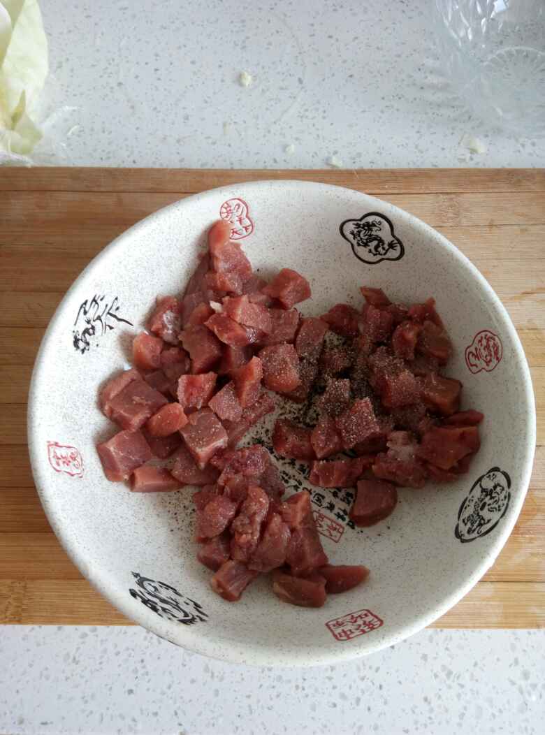 牛排炒洋葱步骤2