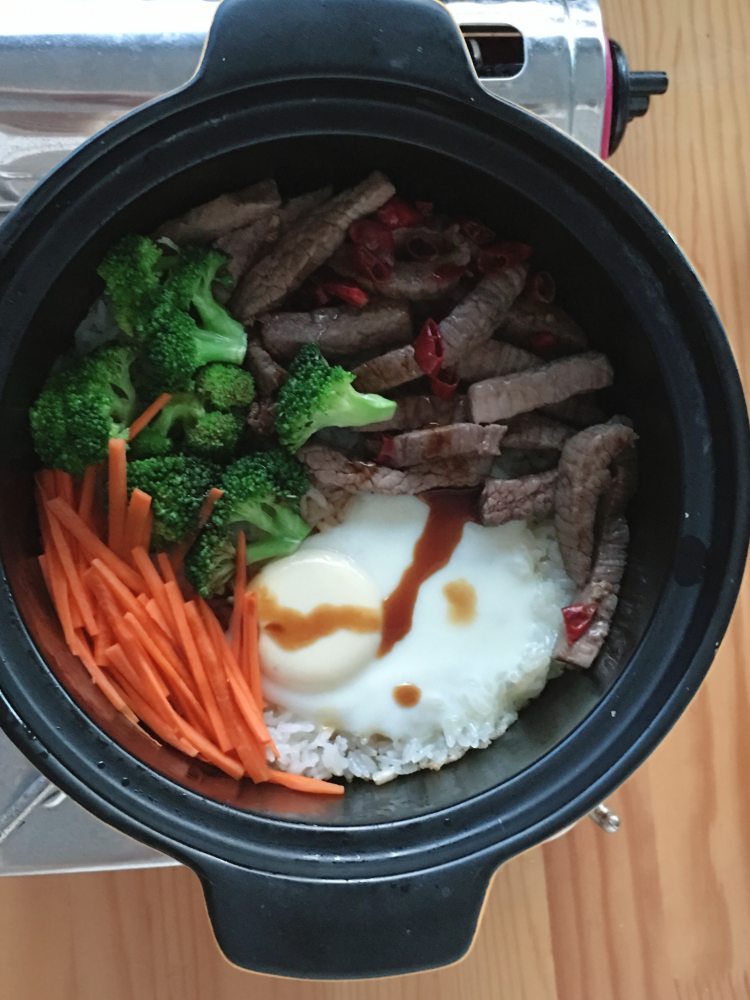 牛肉窝蛋煲仔饭步骤7
