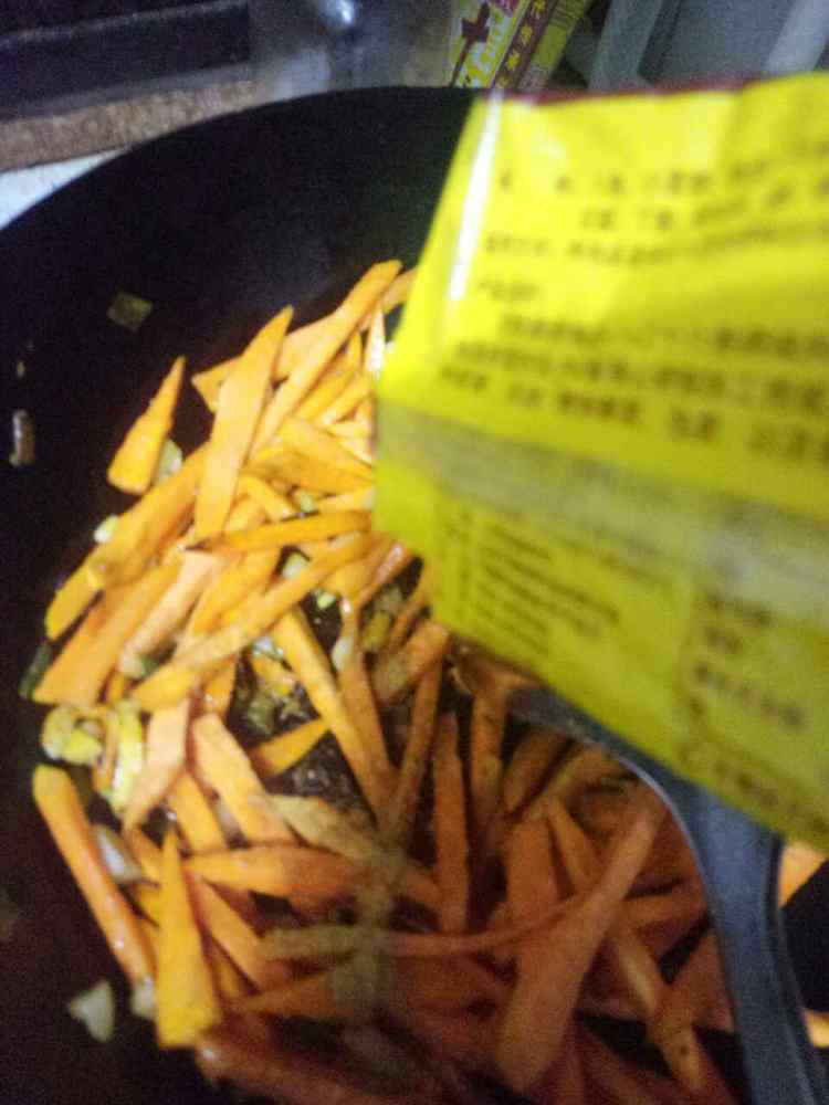 尖椒红薯丝步骤7
