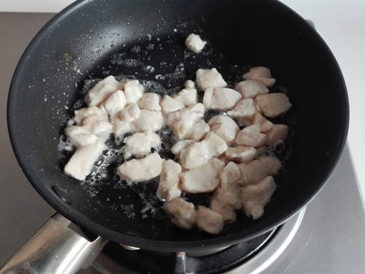 咖喱鸡肉焗饭步骤3