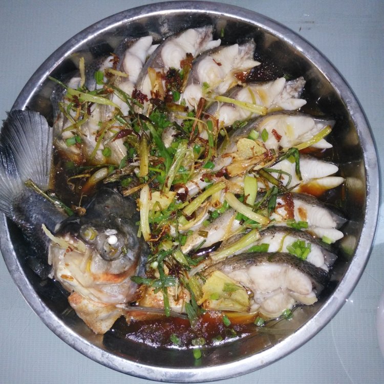 豉油蒸鱼步骤5