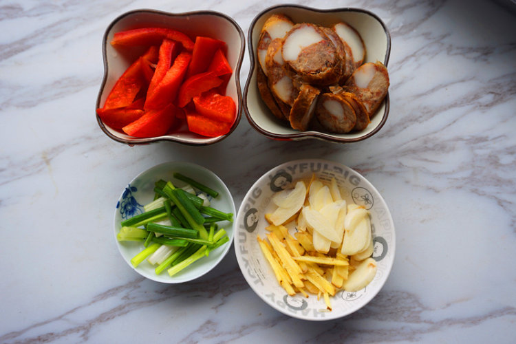 腊肠炒扁豆步骤2