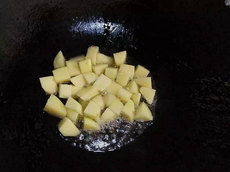豆豉排骨蒸土豆步骤2