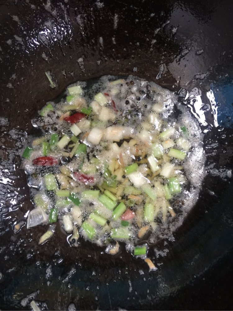 豇豆炒烤肠步骤5